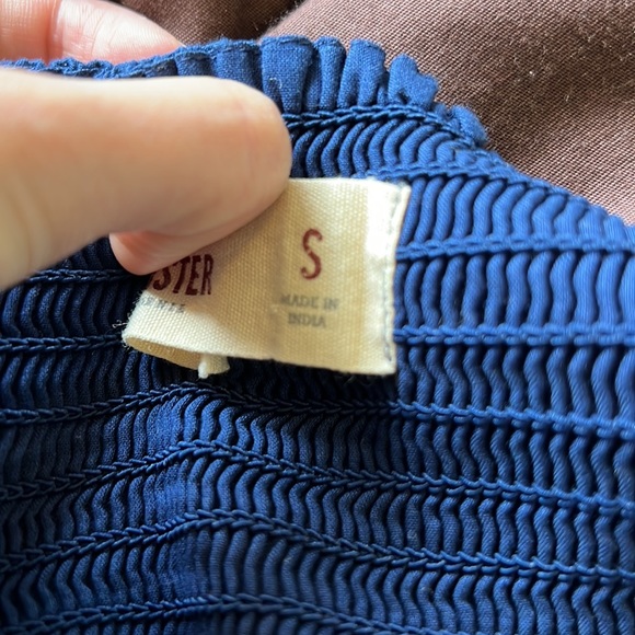 HOLLISTER CROP TOP used twice in great condition - Picture 5 of 6